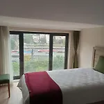 Kurt Hotel